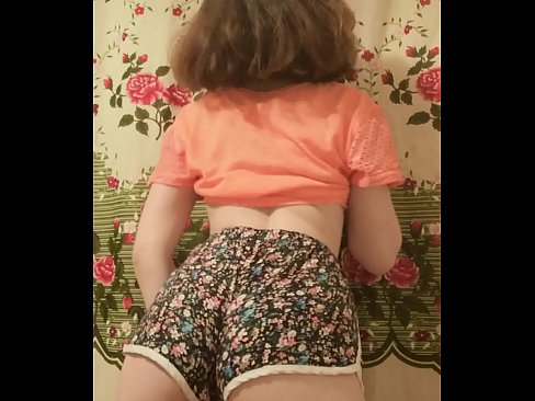 ❤️ Neska gazte sexy galtzak kentzen kameraren aurrean ️❌ Super sexua %eu.porncomixone.ruan